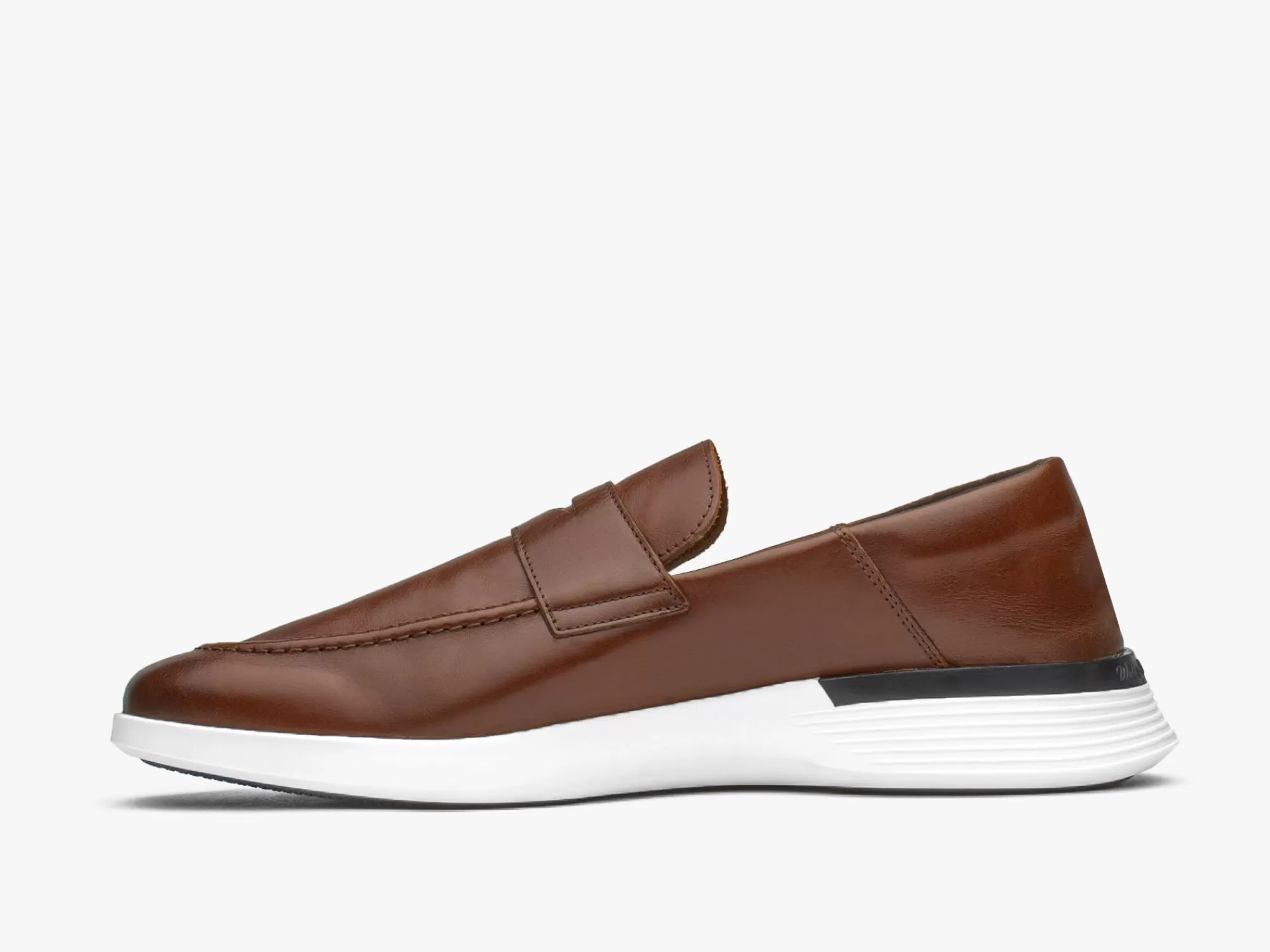 Crossover™ Loafer>Wolf & Shepherd Clearance