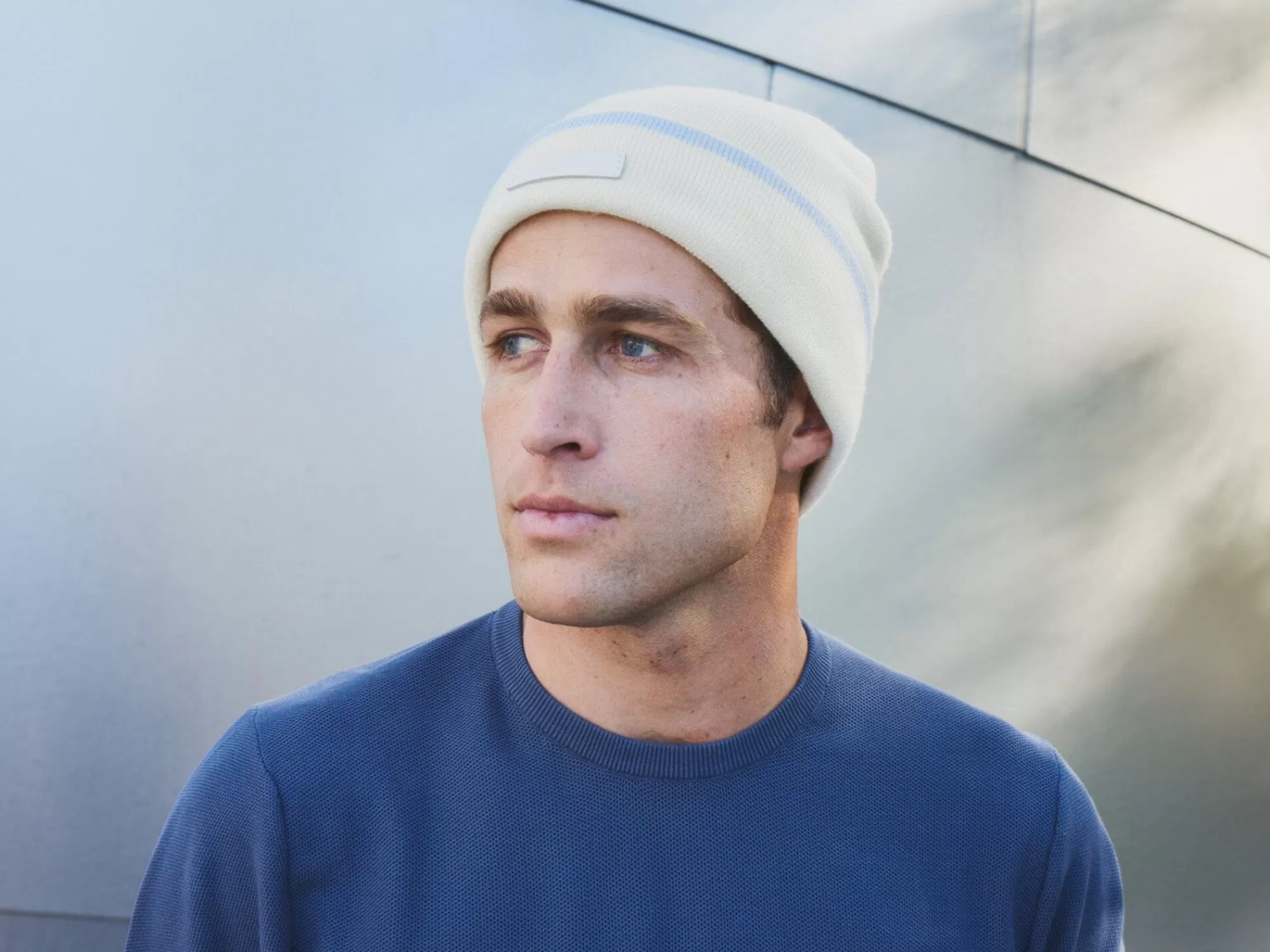 Cruise™ Cuffed Beanie>Wolf & Shepherd Hot